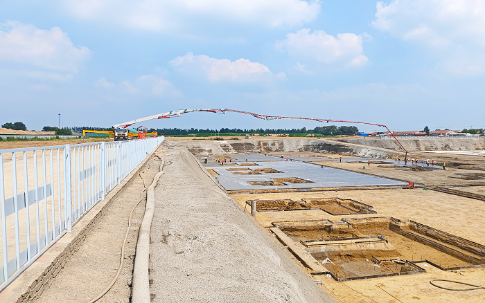 徐工大米數(shù)泵車助建陵城物流園 構(gòu)筑民生工程新引擎