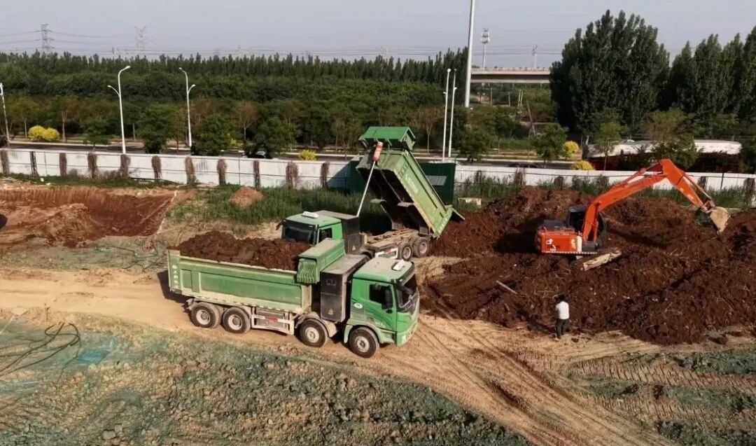 “出了名的皮實”！華北城建物流大客戶點贊徐工新能源自卸車