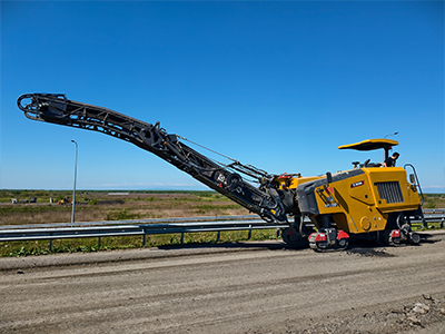 XM1305F 前輸料銑刨機(jī)｜格魯吉亞道路翻新標(biāo)桿施工案例